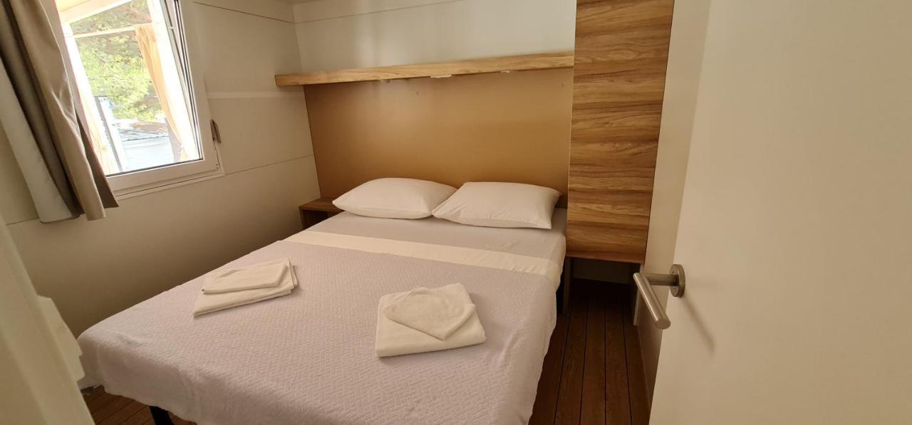 Mobile Home Andreana Jezera Eksteriør billede